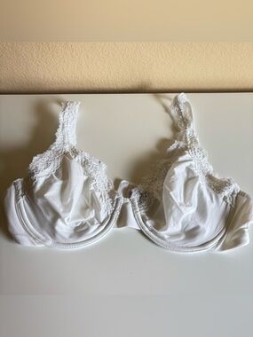 Wacoal White Lace Underwire Bra